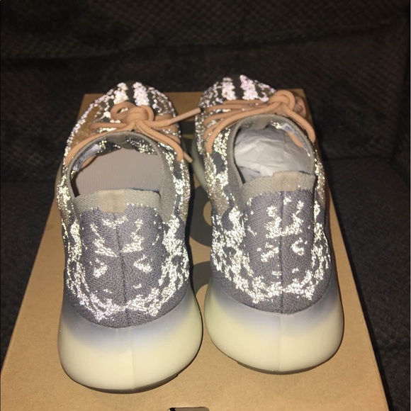 Yeezy boost 380 - Picture 3 of 5